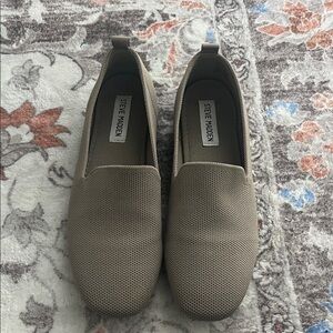 Steve Madden Women's Beige Slip-On Flats